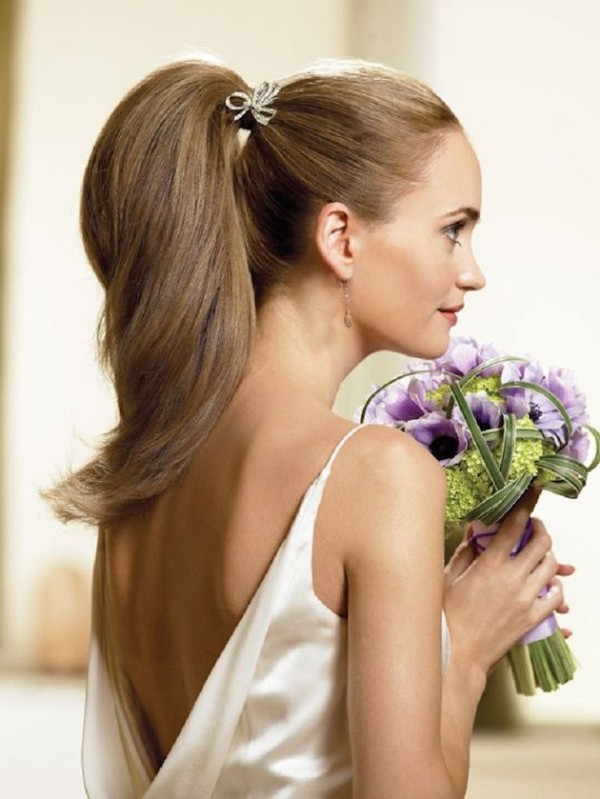 Hairstyles with pigtails to wear at a wedding | Blog HigarNovias