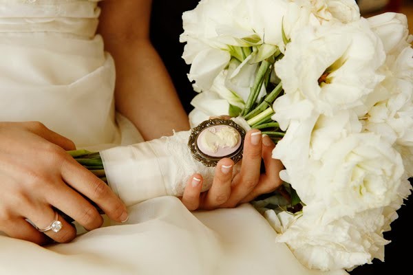 Elementos para atar el ramo de novia | Blog HigarNovias